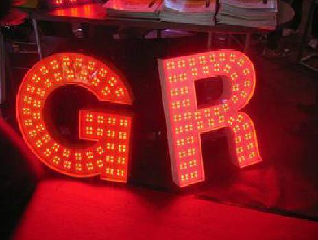 凭祥县LED发光字常见的安装误区。